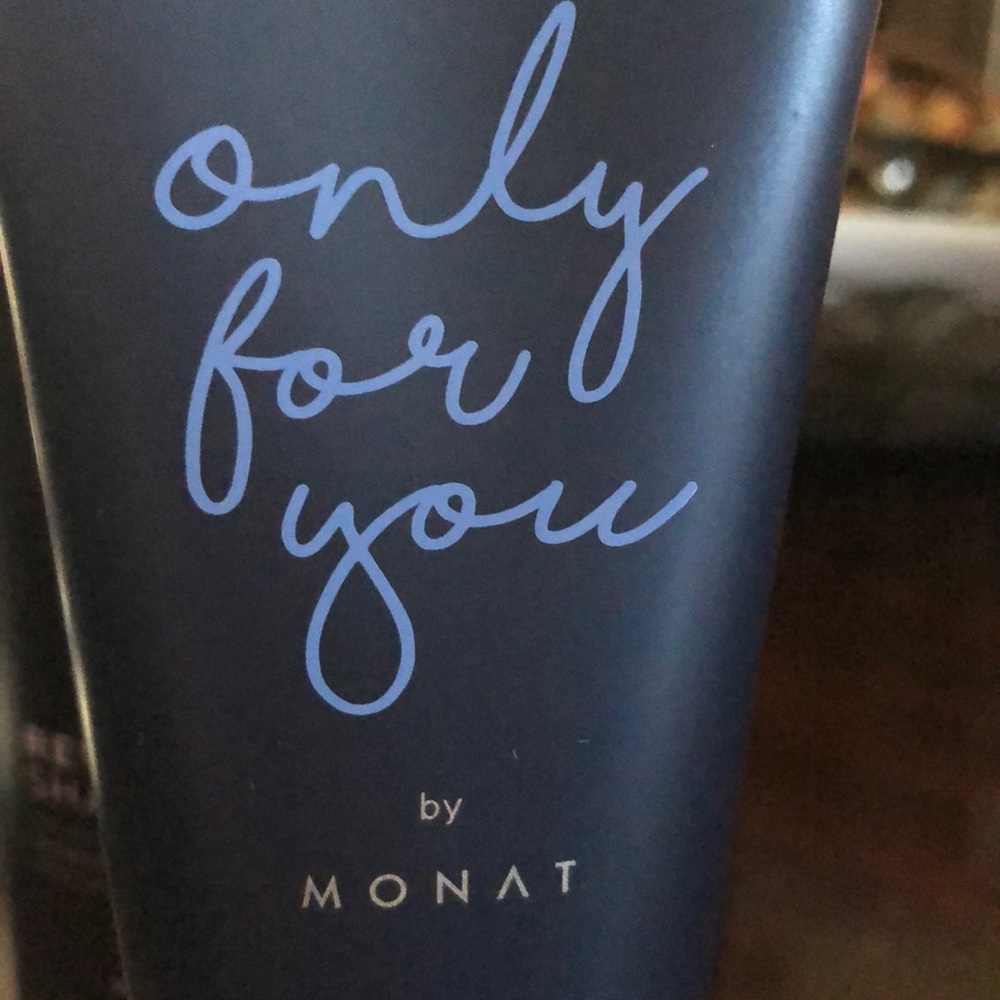 Monat Anti-Frizz Smoothing Primer